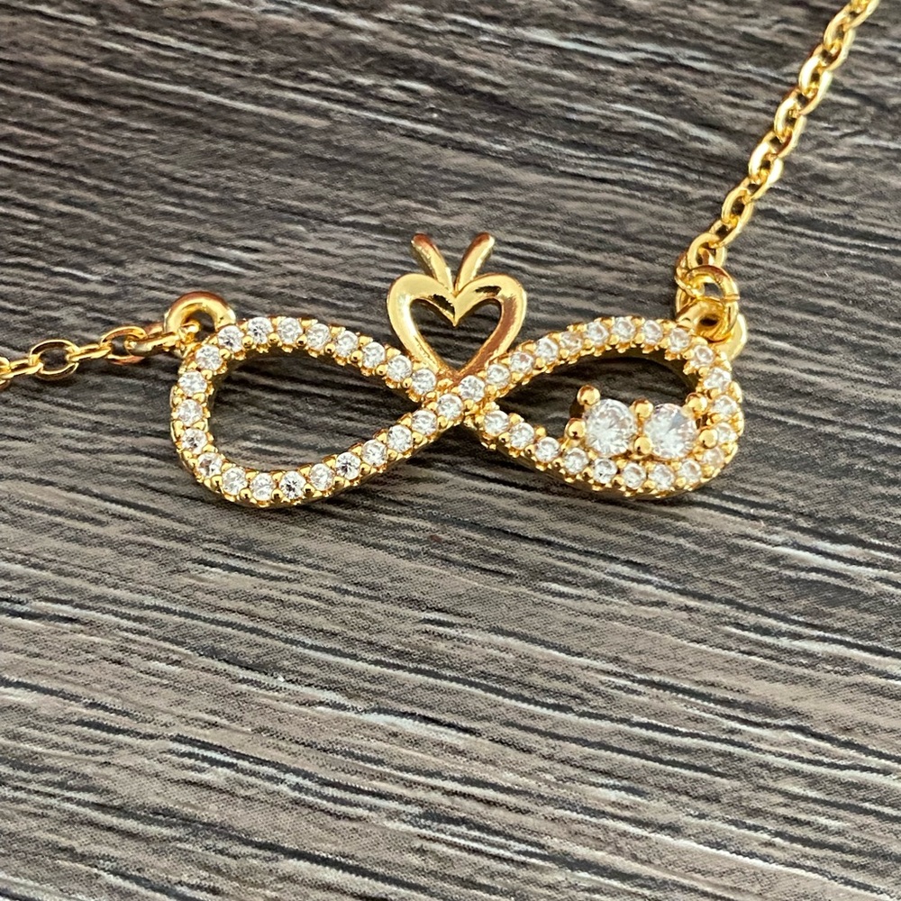 Gold tone Necklace
New never worn - Picture 2 of 2